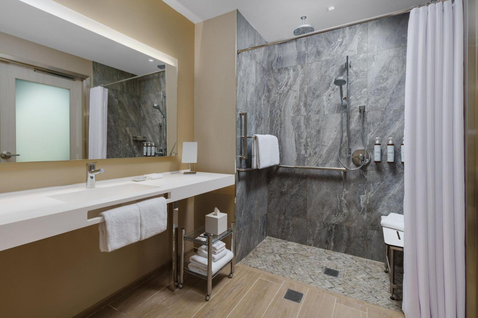Ac Hotel By Marriott Naples 5Th Avenue Екстериор снимка