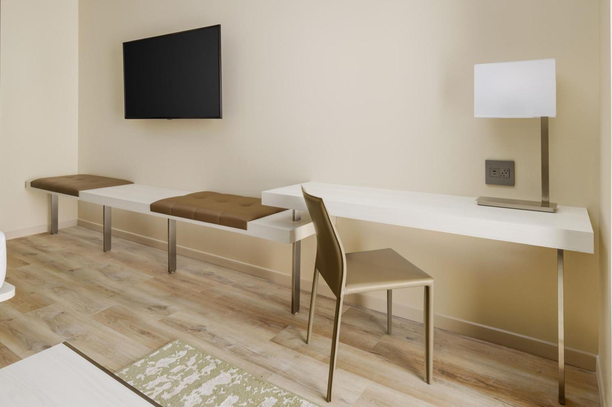 Ac Hotel By Marriott Naples 5Th Avenue Екстериор снимка