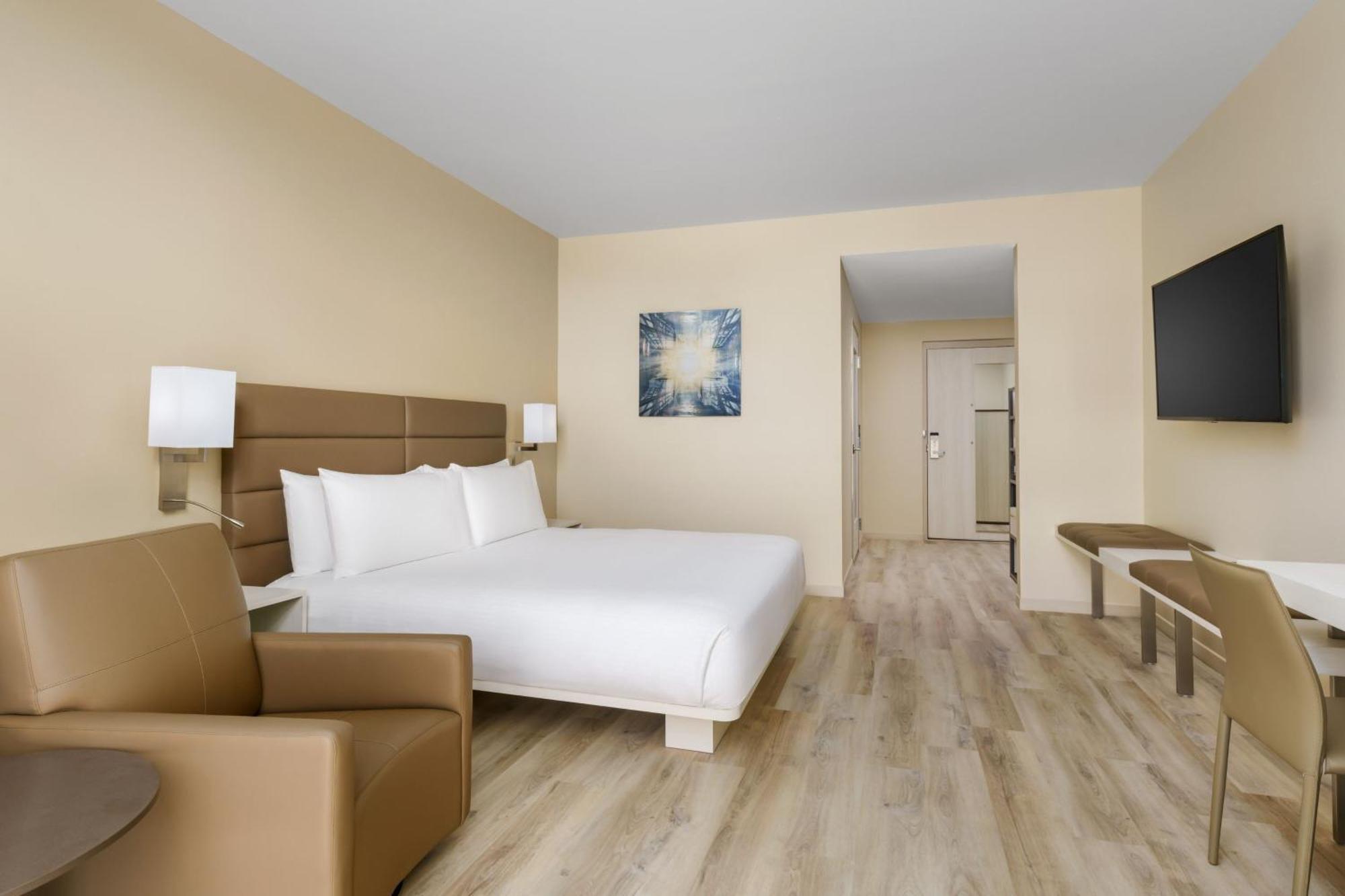 Ac Hotel By Marriott Naples 5Th Avenue Екстериор снимка