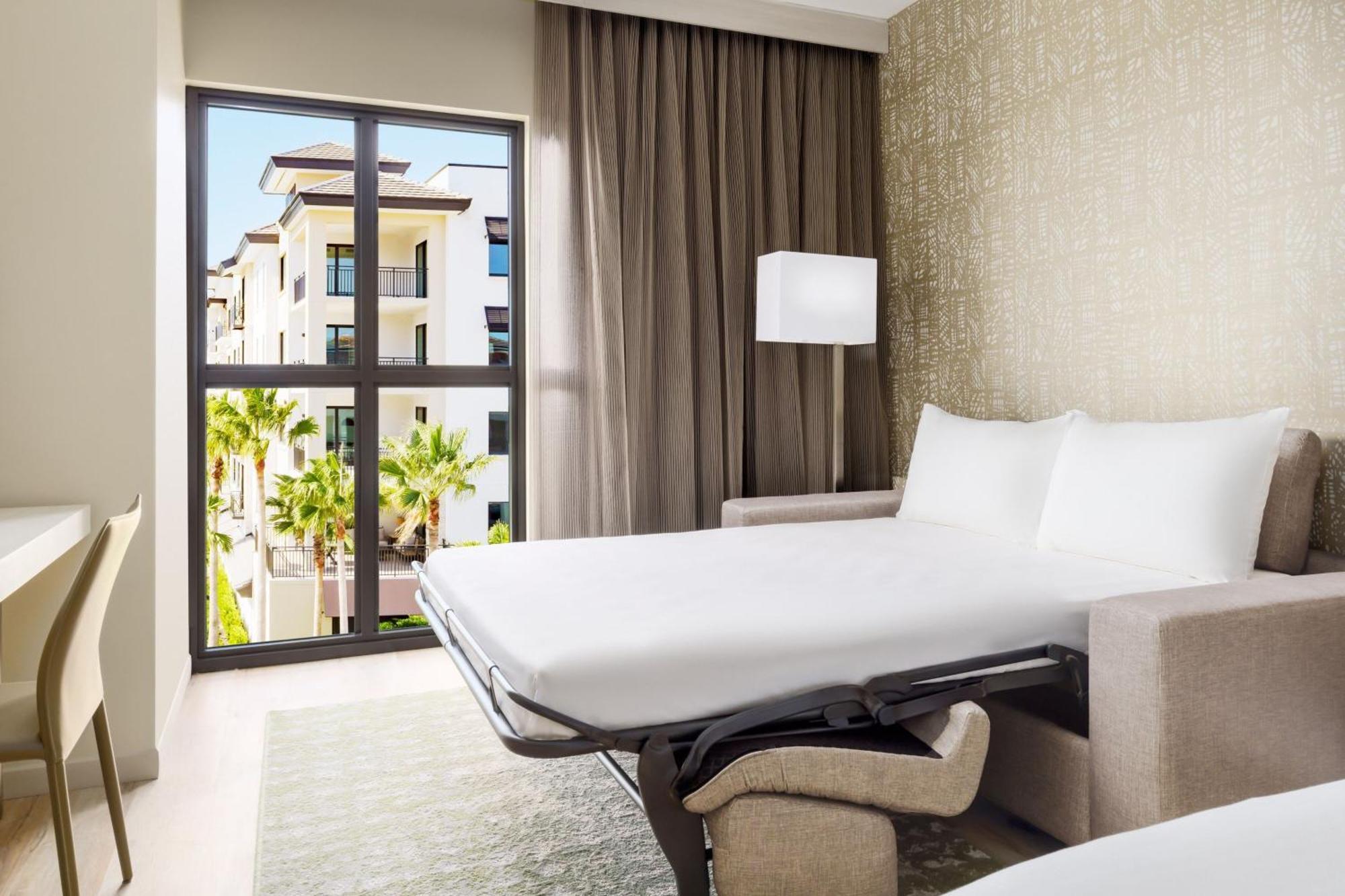 Ac Hotel By Marriott Naples 5Th Avenue Екстериор снимка
