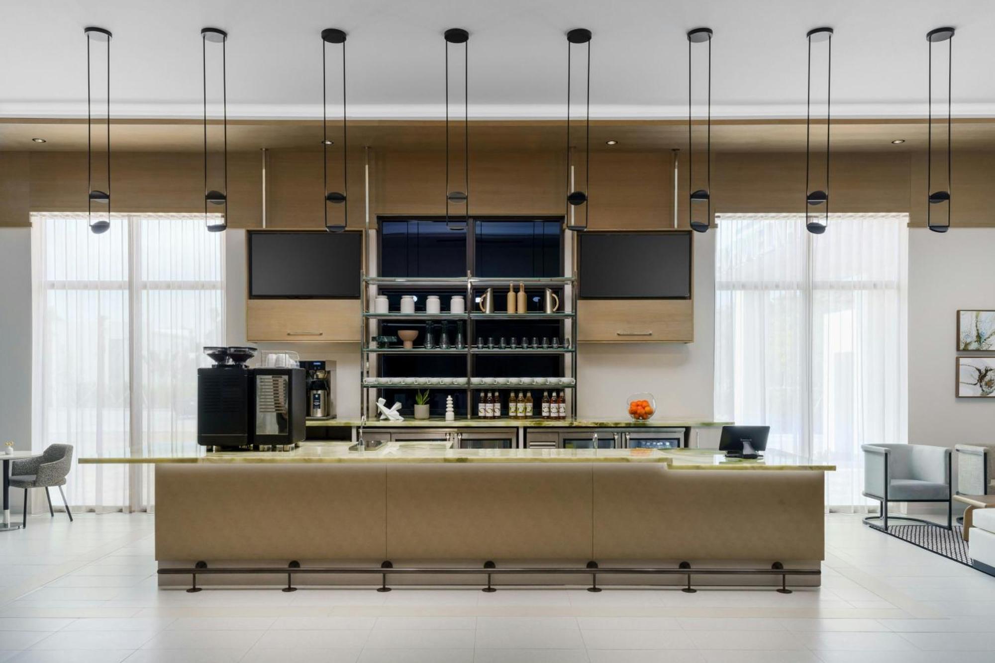Ac Hotel By Marriott Naples 5Th Avenue Екстериор снимка